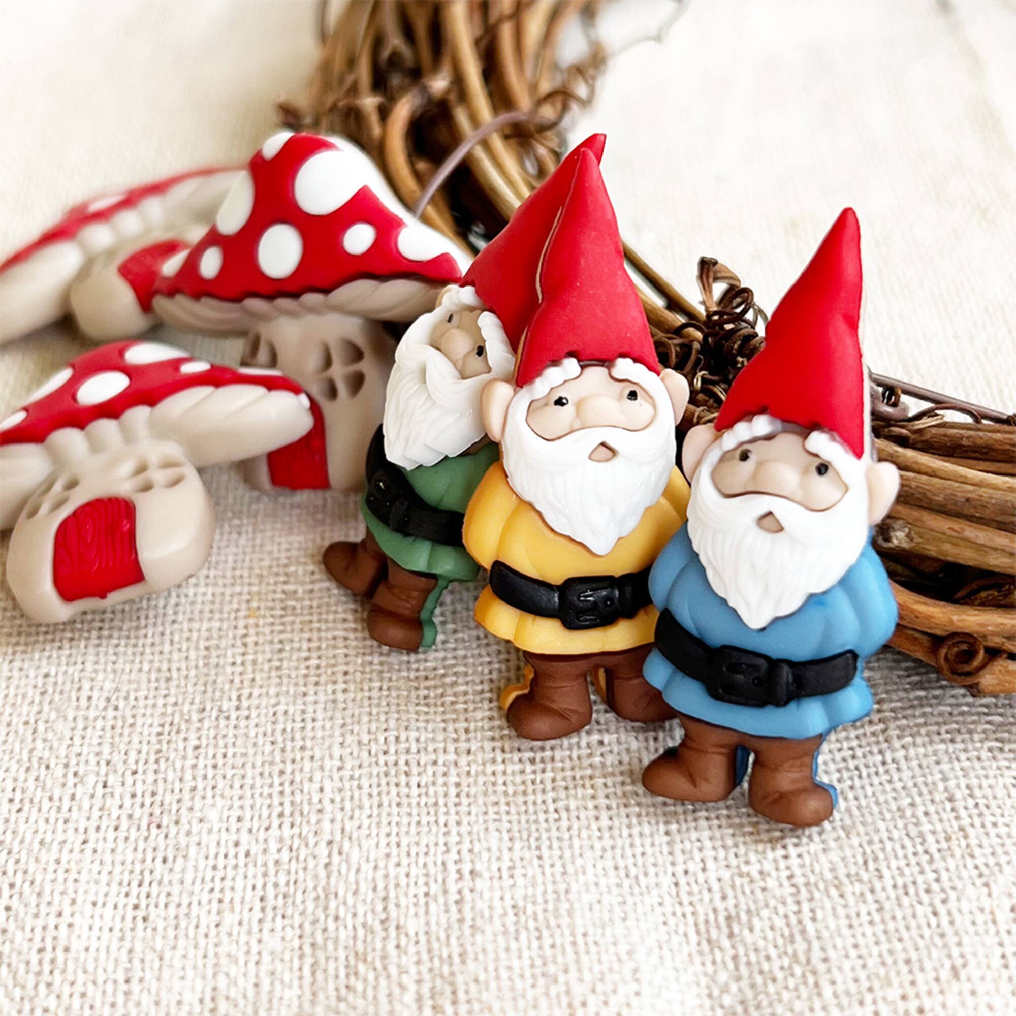 Dress It Up Garden Gnome Buttons